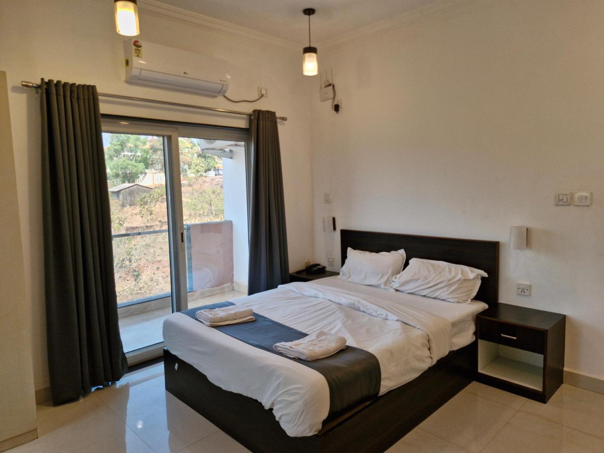Hotel Rsa Residency Pernem Ngoại thất bức ảnh
